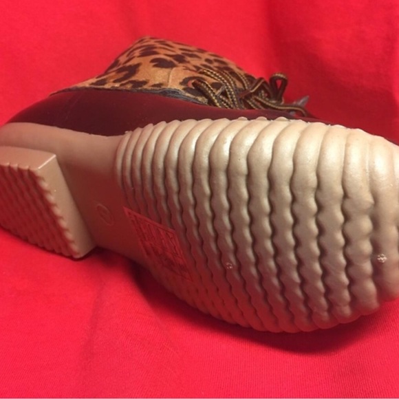 🥳HP: NEW: Stylish [FALL/WINTER] Leopard Print LaceUp Ankle Duck-Booties - Picture 8 of 16